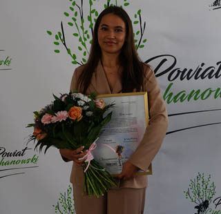 Alicja Szemplińska - nagrodzona przez Starostwo Powiatowe w Ciechanowie