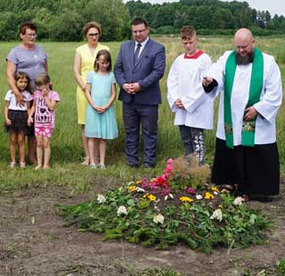 Tradycyjny obrzęd poświęcenia pól zachowany w kolejnej parafii - Łebki Wielkie, Gmina Ojrzeń