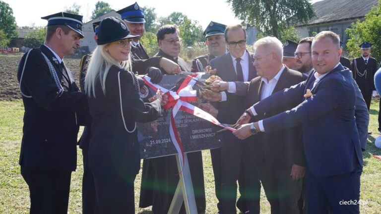 Jubileusz Ochotniczej Straży Pożarnej w Koziczynie – 100 lat Służby Społeczności