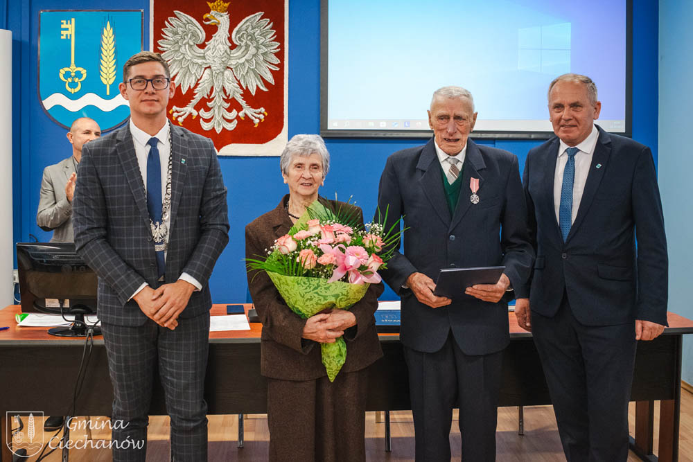 Sesja Rady Gminy Ciechanów - podziękowania dla Kół Gospodyń Wiejskich