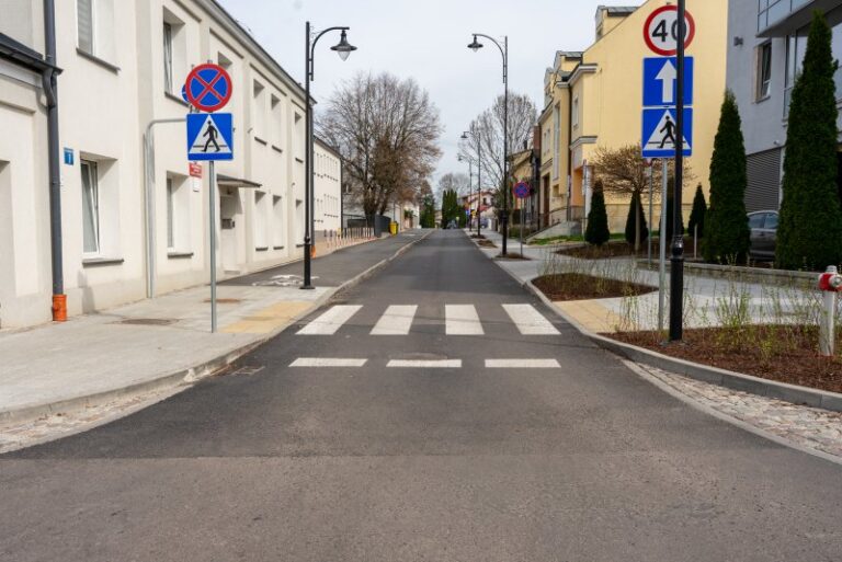 Zakończono przebudowę ulic: Nadrzecznej i Dolnej w Ciechanowie