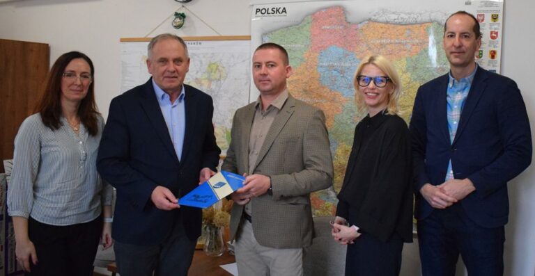 Gmina Ciechanów – podpisanie umowy na remonty i utrzymanie dróg gminnych